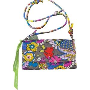 Vera Bradley  Wildwood Wallet Crossbody in the Colorful floral pattern NWT